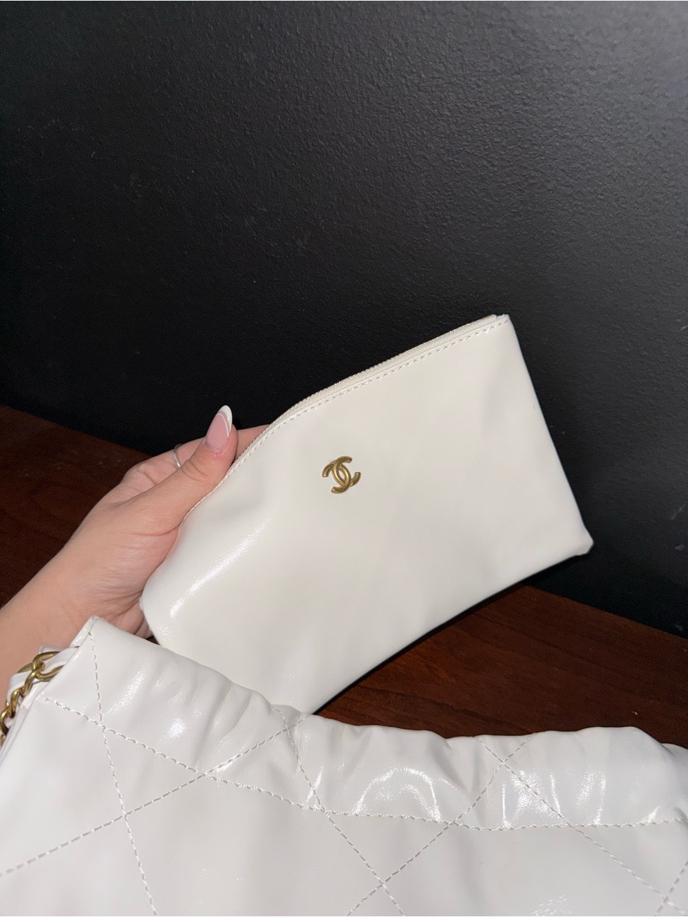 CHANEL Cream Quilted Chain-Handle Shoulder Bag with Gold Logo - Picture 3 of 3